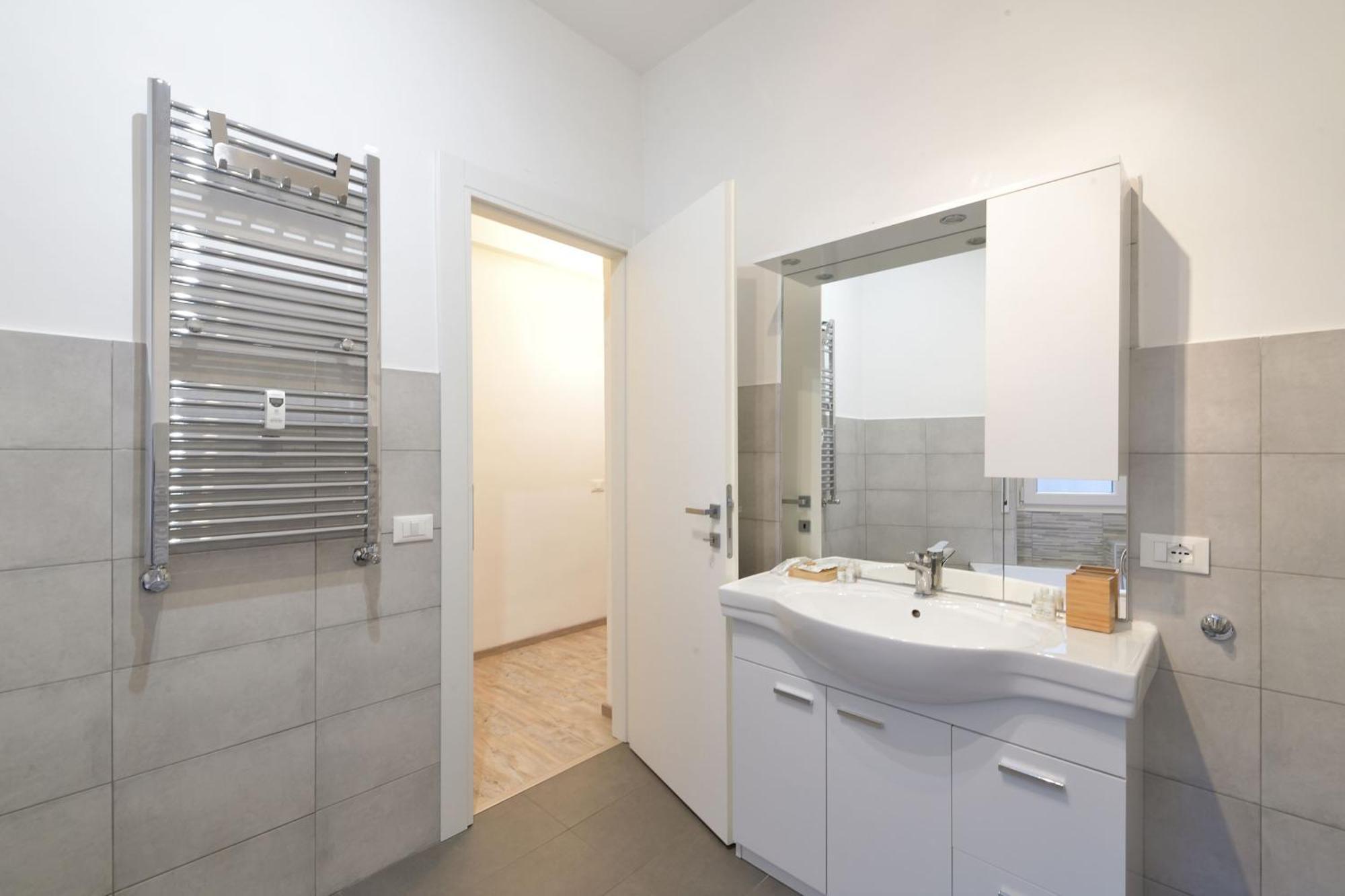 Modern And Cozy + 2bdr + Ostiense * Rom